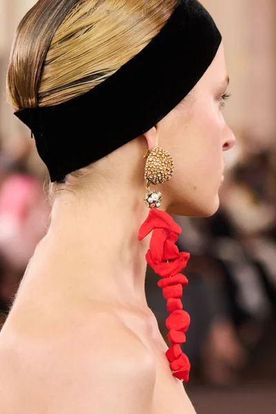 Look 33